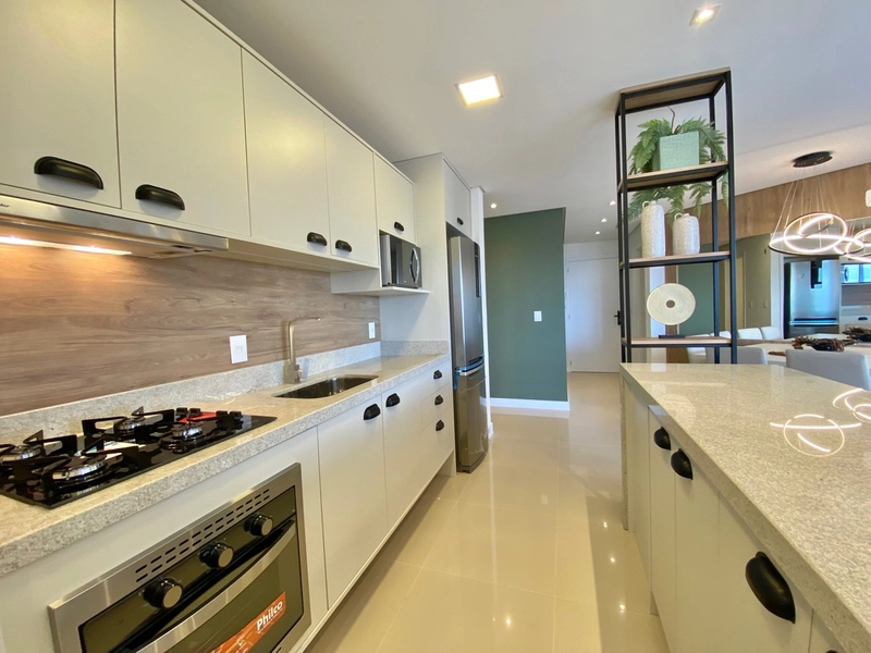 Apartamento de 4 dormitorios 4 suites, vista para o mar e serra.: 7ª foto da galeria de imagens do imóvel