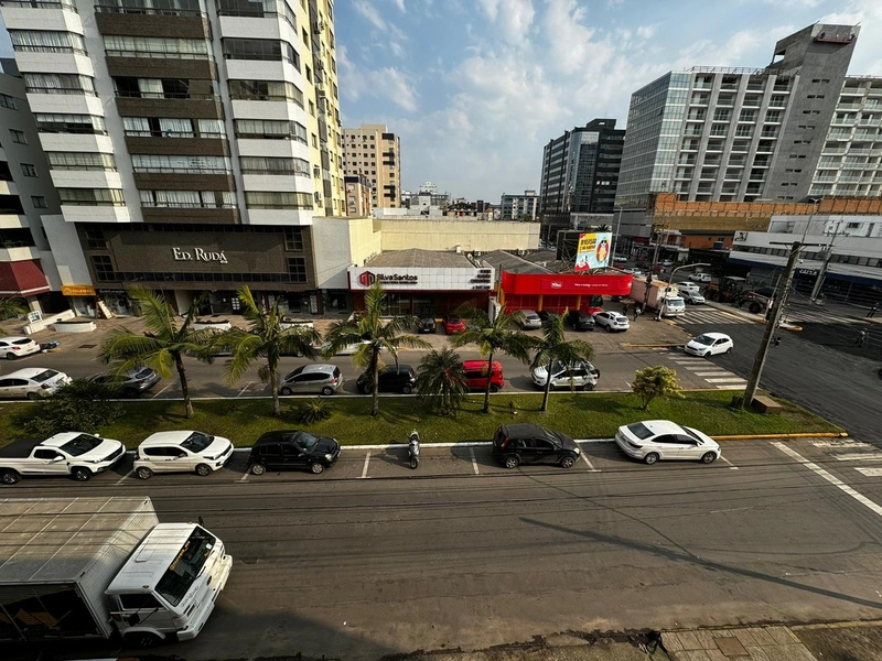 Apartamento com sacada separada de frente para avenida Ruda: 7ª foto da galeria de imagens do imóvel
