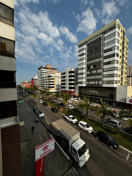 Apartamento com sacada separada de frente para avenida Ruda: 6ª foto da galeria de imagens do imóvel