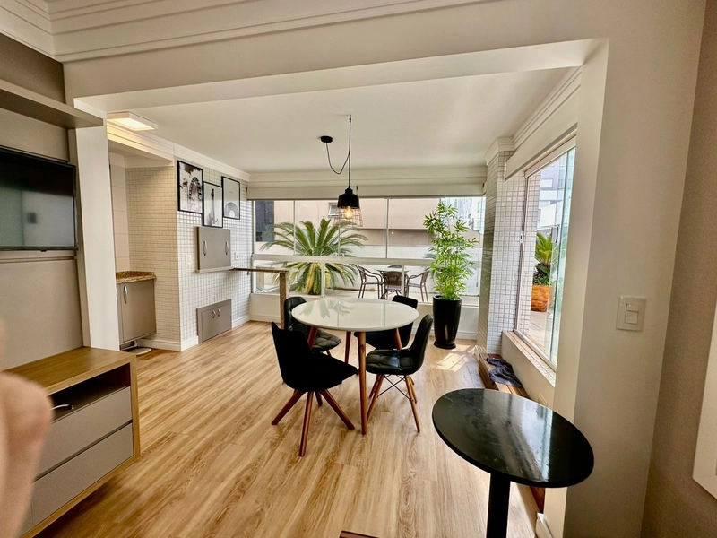 Amplo living com terraço!: 9ª foto da galeria de imagens do imóvel
