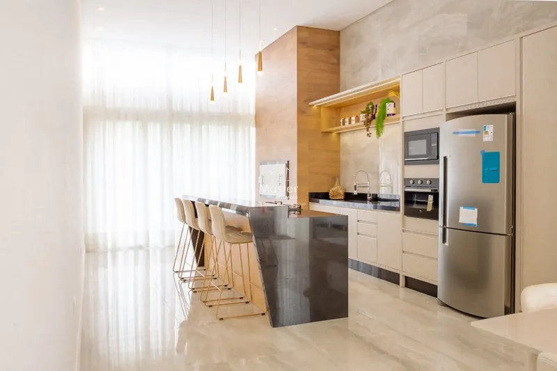 Casa térrea com 4 suítes mobiliada e decorada em condomínio fechado: 8ª foto da galeria de imagens do imóvel