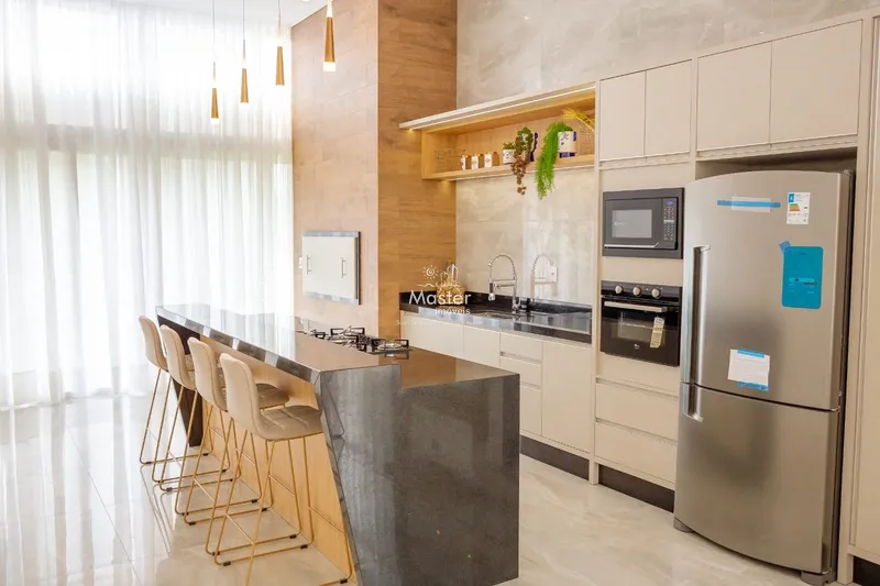 Casa térrea com 4 suítes mobiliada e decorada em condomínio fechado: 9ª foto da galeria de imagens do imóvel