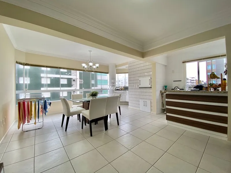 APARTAMENTO DE 2 QUARTOS MOBILIADO 60 METROS DO MAR: 1ª foto da galeria de imagens do imóvel