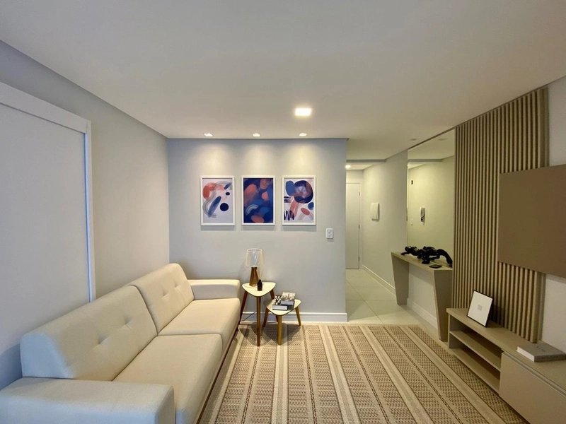 Apartamento com 2 quartos, novo MOB+DEC, a 2 quadras do mar.: 1ª foto da galeria de imagens do imóvel