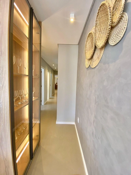 Excelente apartamento de três dormitórios a uma quadra do mar: 26ª foto da galeria de imagens do imóvel