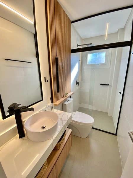 Excelente apartamento de três dormitórios a uma quadra do mar: 21ª foto da galeria de imagens do imóvel