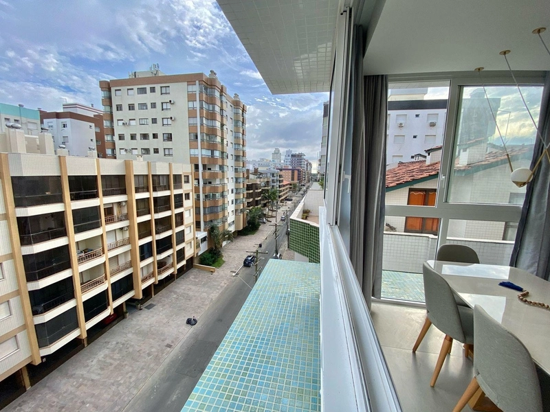 Excelente apartamento de três dormitórios a uma quadra do mar: 9ª foto da galeria de imagens do imóvel