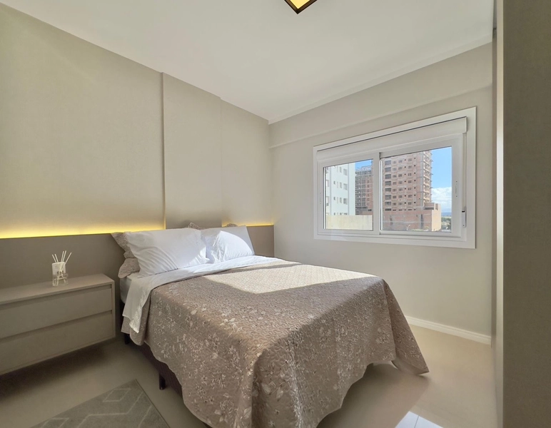 Apartamento a venda em Capão da Canoa, sacada de frente com terraço: 15ª foto da galeria de imagens do imóvel