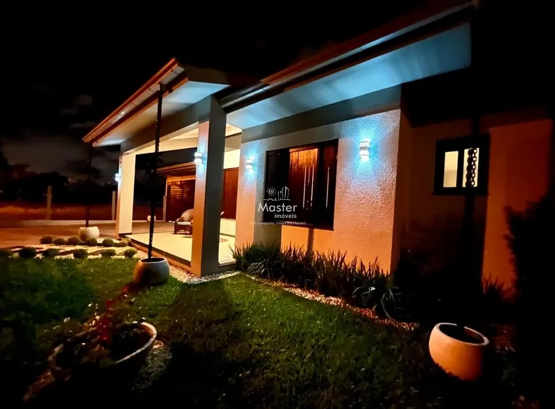 Belissíma casa pronta para receber sua família e amigos em Atlântida: 3ª foto da galeria de imagens do imóvel