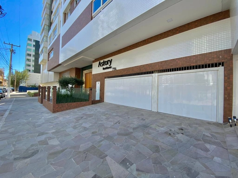 Apartamento à venda de 3 dormitórios uma quadra do mar: 2ª foto da galeria de imagens do imóvel