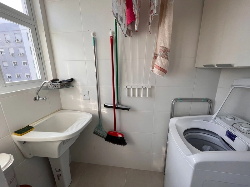 Apartamento de 2 dormitorios com suite, apenas 1 quadra do mar.: 25ª foto da galeria de imagens do imóvel