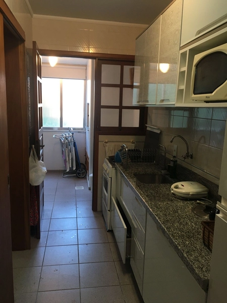 Excelênte opção pra quem procura apto mobiliado zona central e com box: 2ª foto da galeria de imagens do imóvel