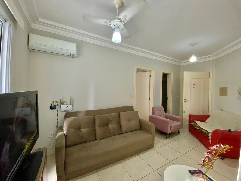 Apartamento de um quarto com sacada lateral: 3ª foto da galeria de imagens do imóvel