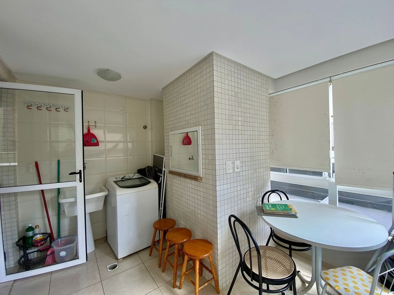 Apartamento de um quarto com sacada lateral: 8ª foto da galeria de imagens do imóvel
