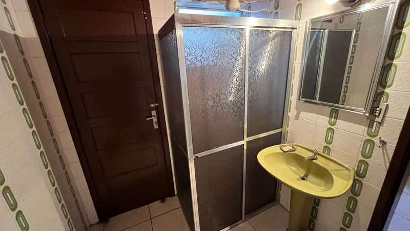 Casa 4 Dormitórios com Garagem: 15ª foto da galeria de imagens do imóvel