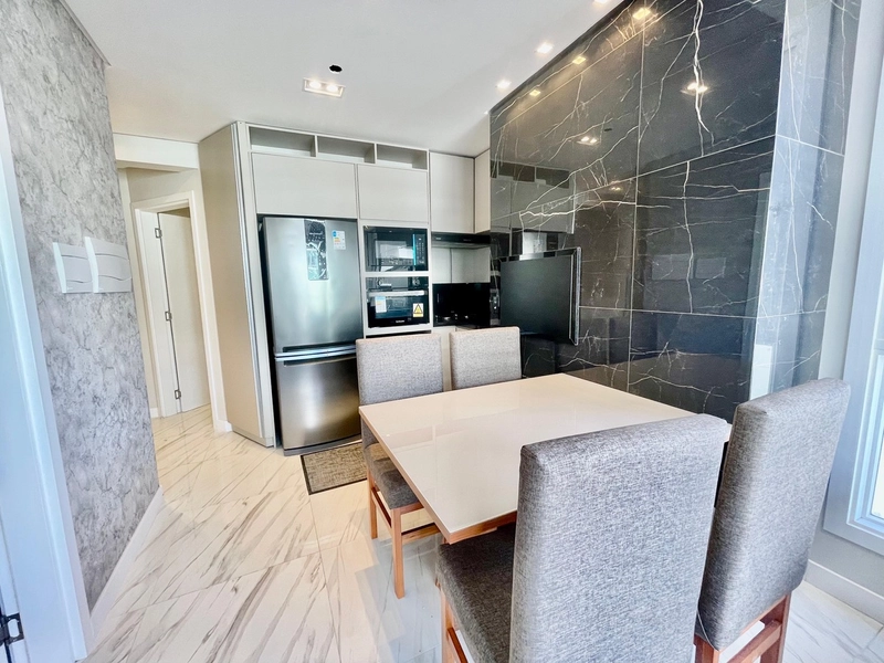 Apartamento de 2 dormitórios mobiliado e decorado: 11ª foto da galeria de imagens do imóvel
