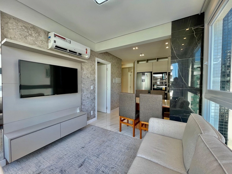 Apartamento de 2 dormitórios mobiliado e decorado: 3ª foto da galeria de imagens do imóvel