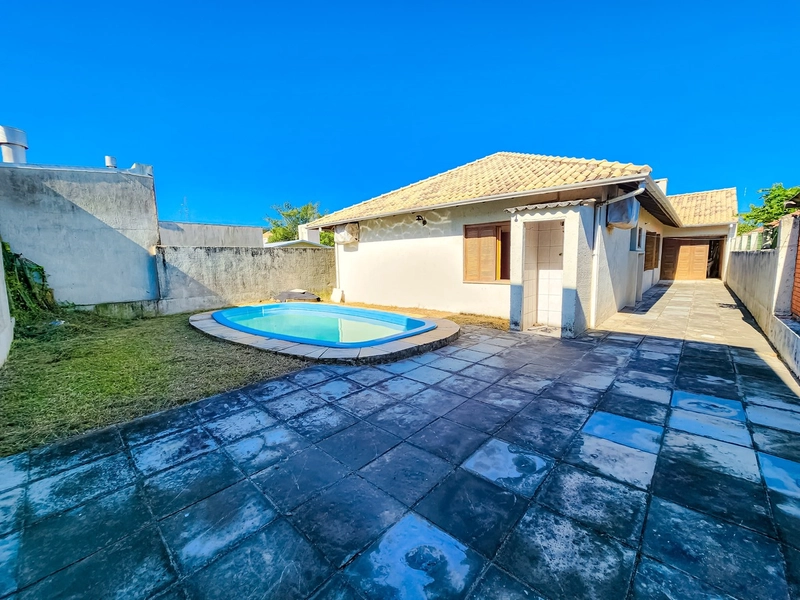 Casa com 4 suítes a 2 quadras do mar: 23ª foto da galeria de imagens do imóvel