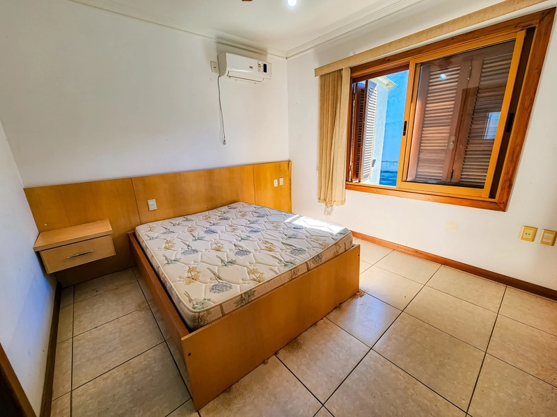 Casa com 4 suítes a 2 quadras do mar: 20ª foto da galeria de imagens do imóvel