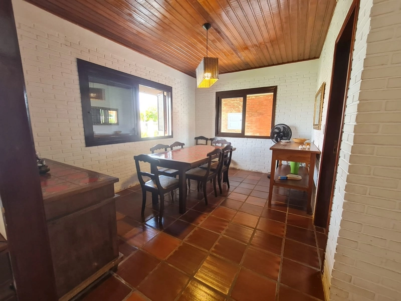 Casa 3 dormitórios no centro de Xangri-lá: 4ª foto da galeria de imagens do imóvel
