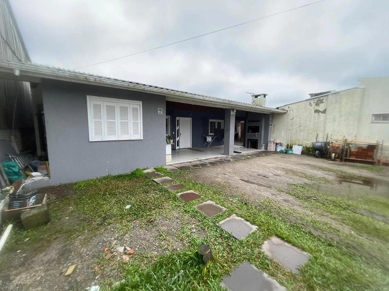 Casa à Venda ao Lado da Av. Central em Capão da Canoa!: 12ª foto da galeria de imagens do imóvel