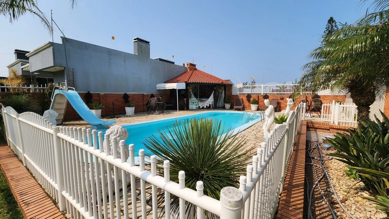 Casa 2 terrenos, piscina e quiosque gourmet: 5ª foto da galeria de imagens do imóvel
