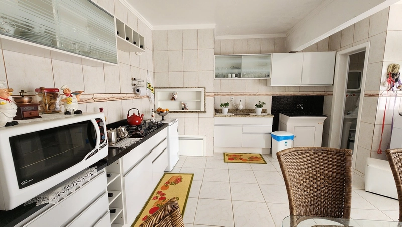 Casa 2 terrenos, piscina e quiosque gourmet: 8ª foto da galeria de imagens do imóvel