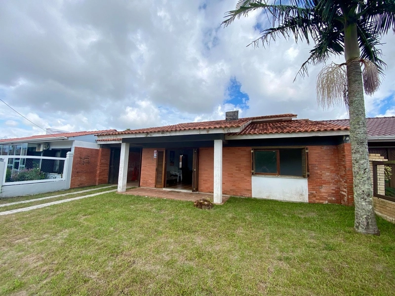 Casa 3 dormitórios com dependência no centro de Xanrgi-lá: 2ª foto da galeria de imagens do imóvel