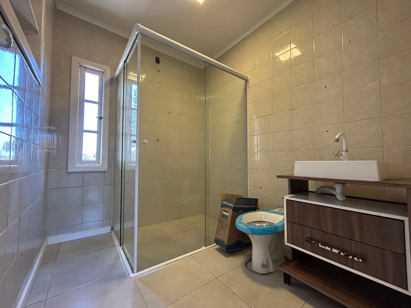 Sobrado 4 dormitórios com piscina: 6ª foto da galeria de imagens do imóvel