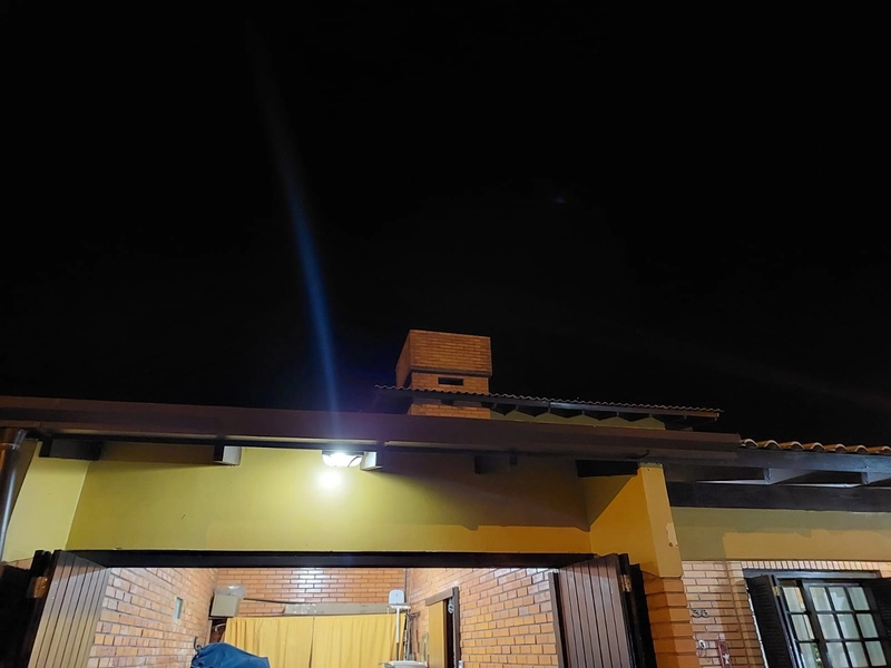 Linda casa próximo ao mar com 4 dormitórios: 4ª foto da galeria de imagens do imóvel