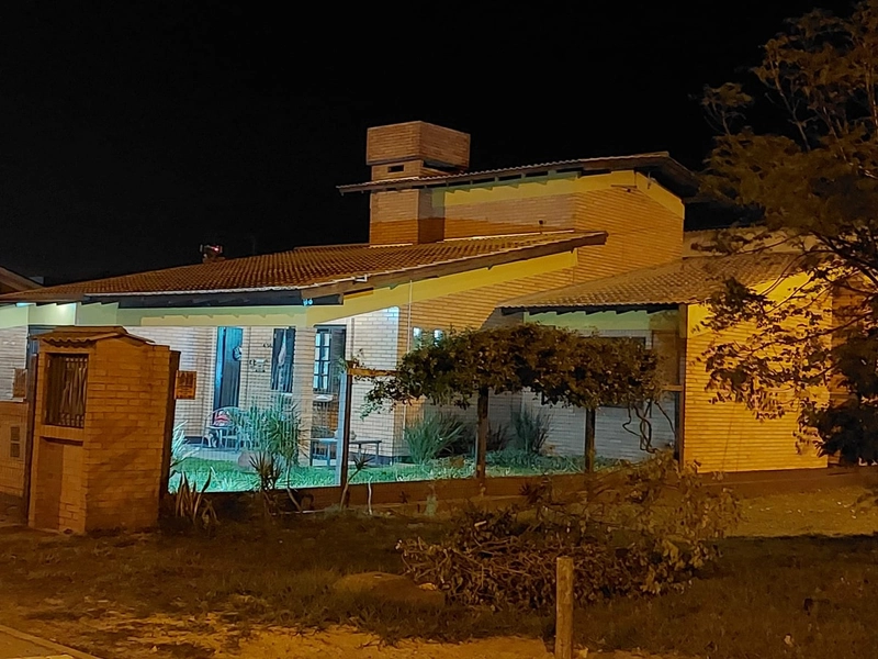 Linda casa próximo ao mar com 4 dormitórios: 12ª foto da galeria de imagens do imóvel