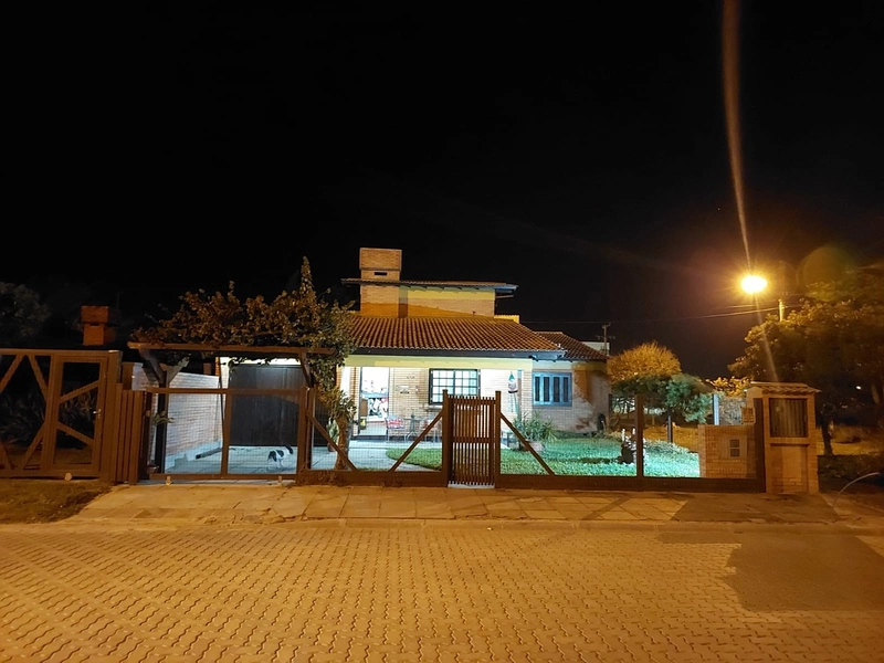 Linda casa próximo ao mar com 4 dormitórios: 18ª foto da galeria de imagens do imóvel
