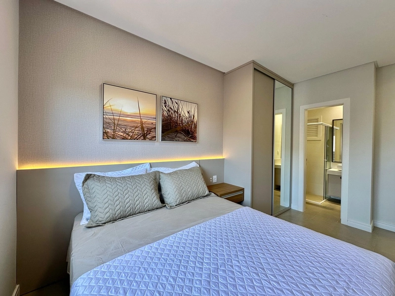 APARTAMENTO DECORADO AO LADO DA PRAÇA FLÁVIO BOIANOVSKI: 8ª foto da galeria de imagens do imóvel