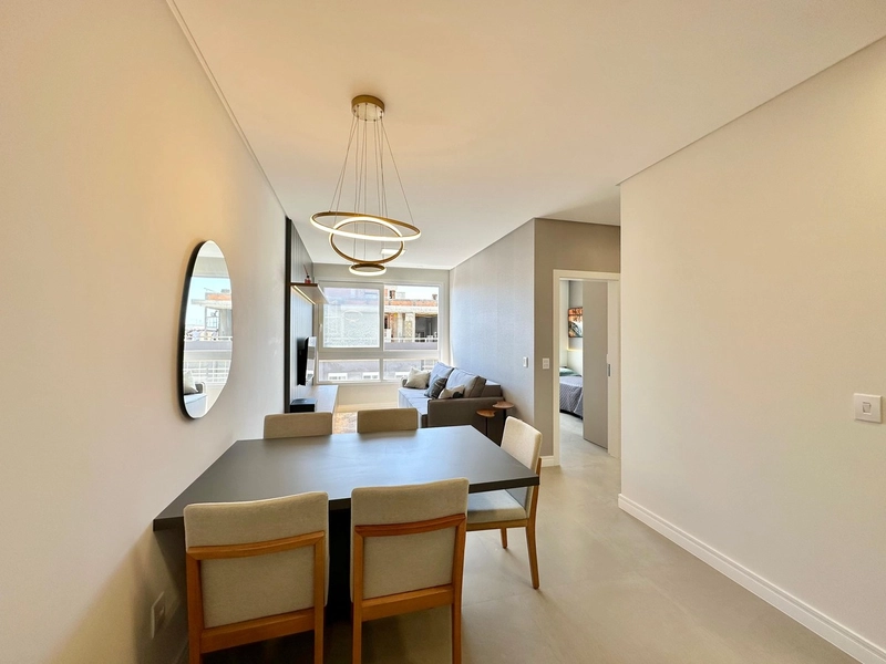 APARTAMENTO DECORADO AO LADO DA PRAÇA FLÁVIO BOIANOVSKI: 5ª foto da galeria de imagens do imóvel