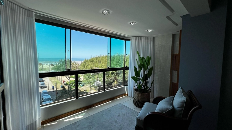 Apartamento dos Sonhos à Venda - Vista Mar e Praça: 3ª foto da galeria de imagens do imóvel