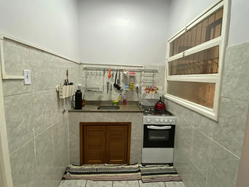 Apto com 2 dormitórios, 1 banheiro, sala e cozinha conjugadas.: 4ª foto da galeria de imagens do imóvel