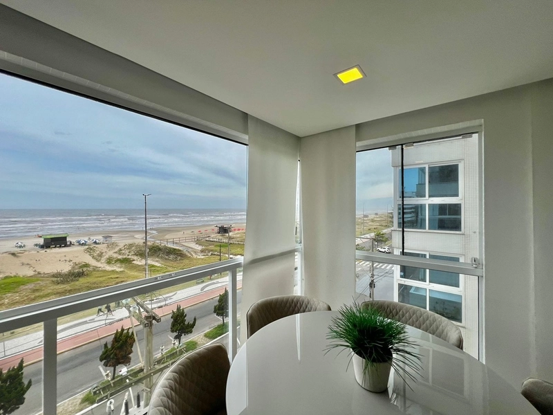 Apartamento na Beira Mar: 1ª foto da galeria de imagens do imóvel