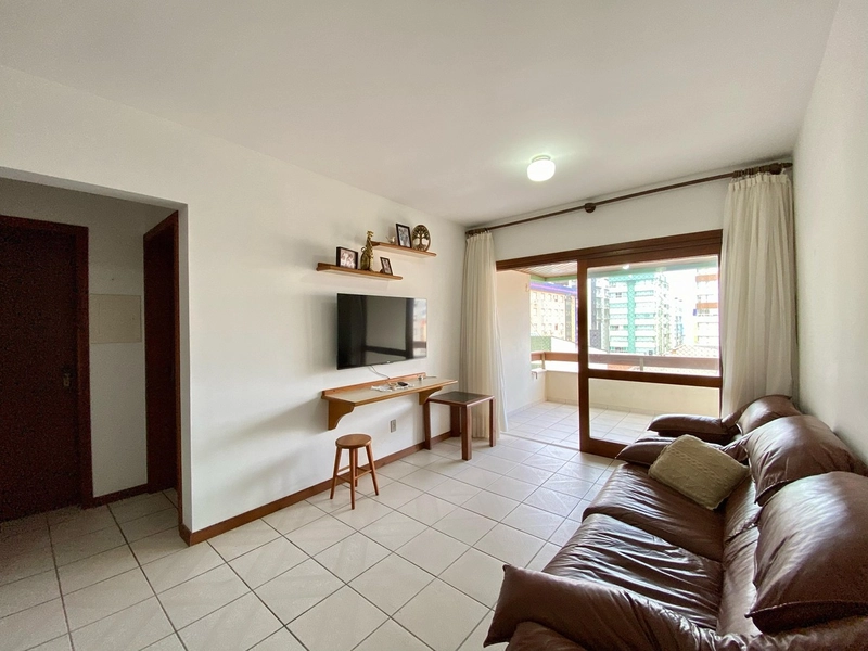 Apartamento amplo e com Sacada de frente!: 5ª foto da galeria de imagens do imóvel