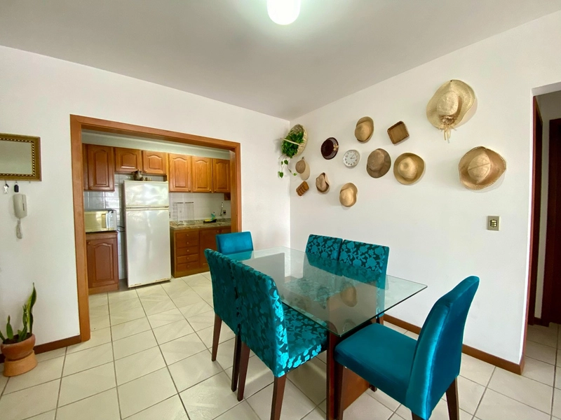 Apartamento amplo e com Sacada de frente!: 3ª foto da galeria de imagens do imóvel