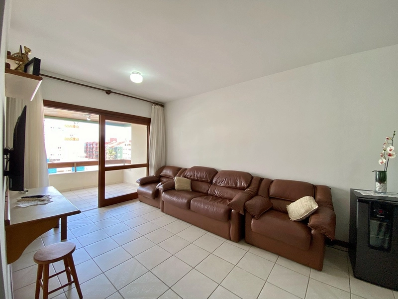 Apartamento amplo e com Sacada de frente!: 6ª foto da galeria de imagens do imóvel