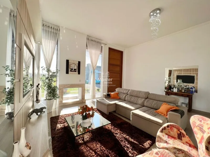 Casa térrea com localização exclusiva em condomínio fechado!: 1ª foto da galeria de imagens do imóvel