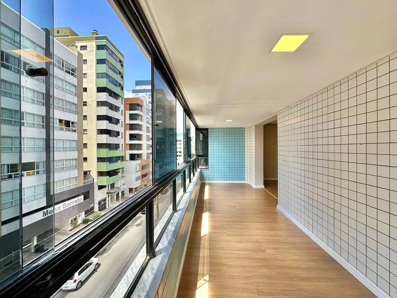 : 2ª foto da galeria de imagens do imóvel