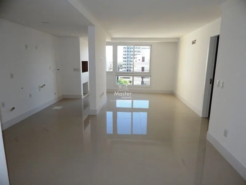 Apartamento de alto padrão apenas 1 quadra do mar