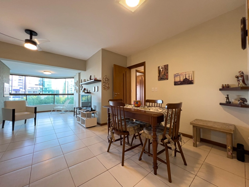 Apartamento em frente à praça!!!: 2ª foto da galeria de imagens do imóvel