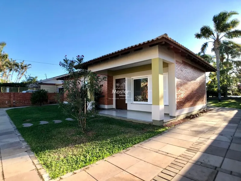 Casa com piscina, para você e sua família!: 1ª foto da galeria de imagens do imóvel