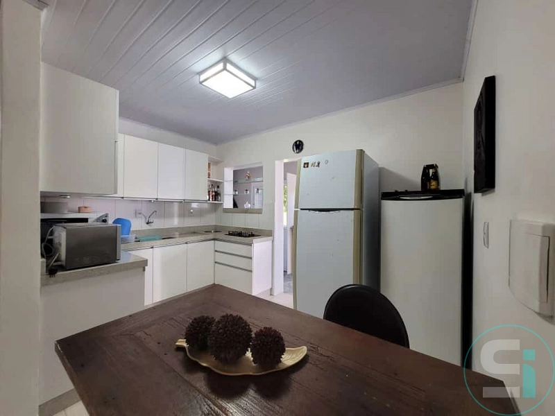 Maravilhosa Casa Térrea Mobiliada com 2 Terrenos: 3ª foto da galeria de imagens do imóvel