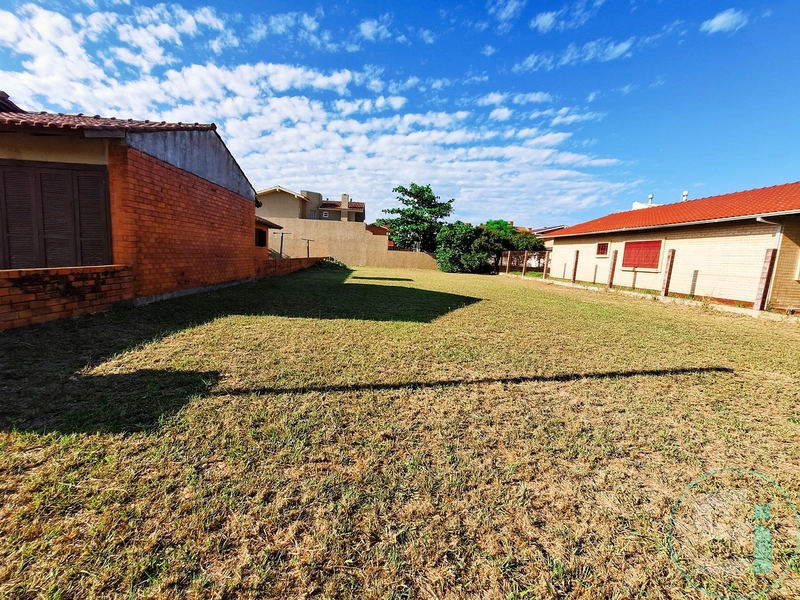 Lote próximo ao mar!: 1ª foto da galeria de imagens do imóvel