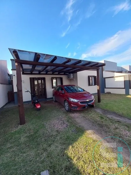 Casa 2 dormitórios de terreno inteiro em CAPÃO DA CANOA