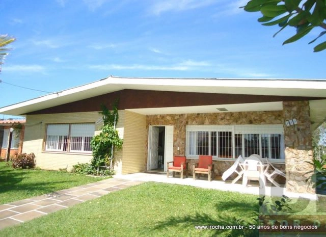 Casa de esquina próximo Mar: 2ª foto da galeria de imagens do imóvel