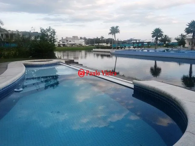 MALIBU BEACH - EXCELENTE SOBRADO BEIRA LAGO